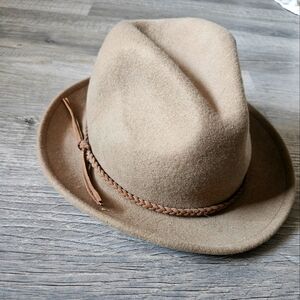 Tan felt hat